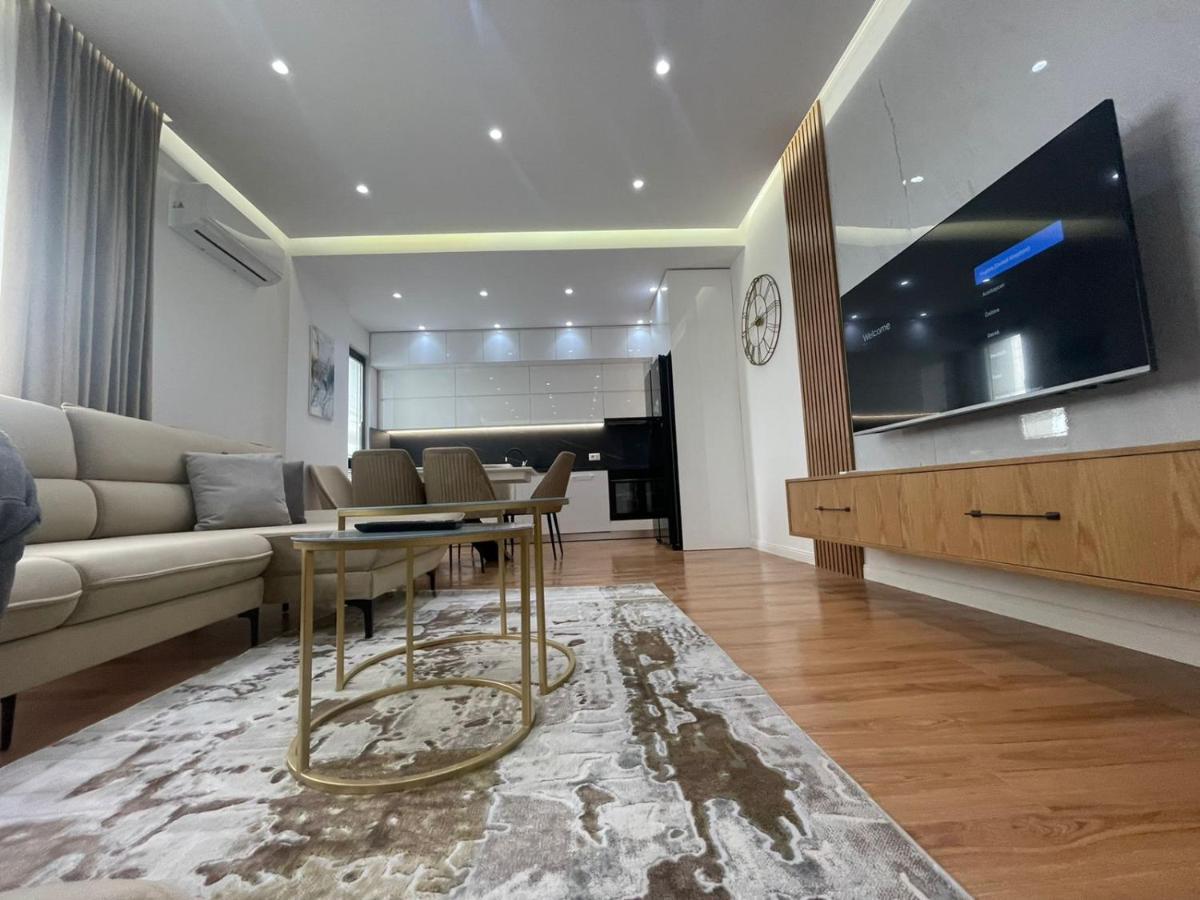 Lux Apartment At Arlis Tirana Exterior photo