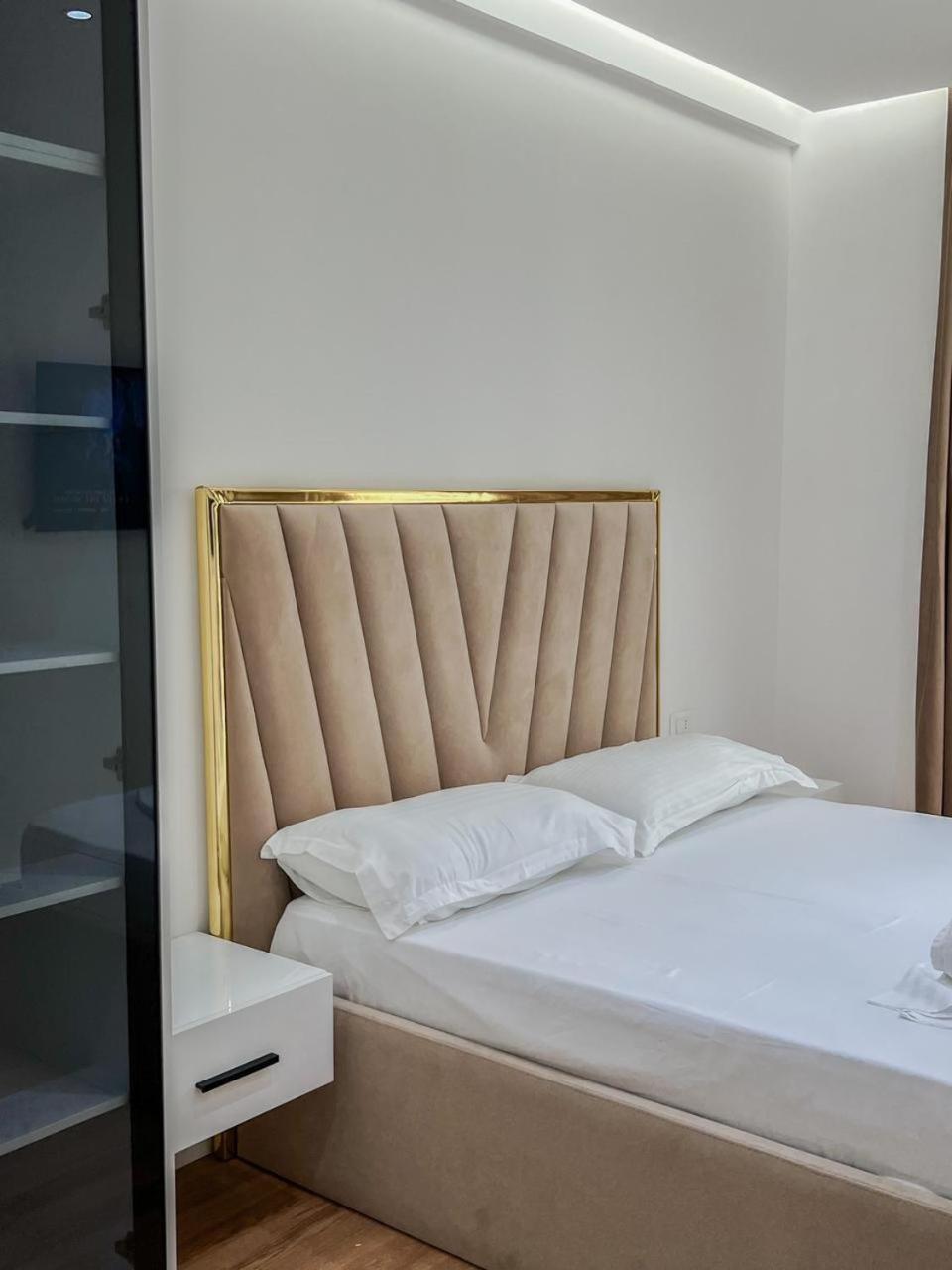 Lux Apartment At Arlis Tirana Exterior photo