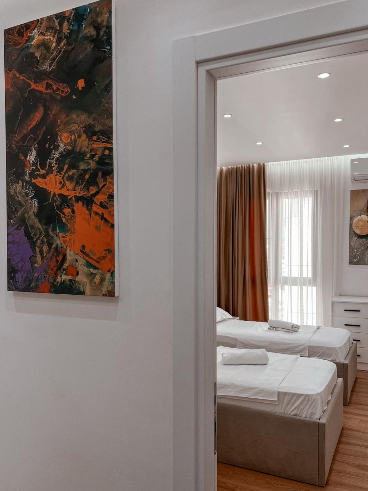Lux Apartment At Arlis Tirana Exterior photo